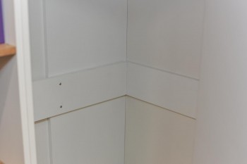 Шкаф угловой «Оксфорд» (Ривьера/Белый с рисунком) в Чулыме - chulym.mebel54.com | фото